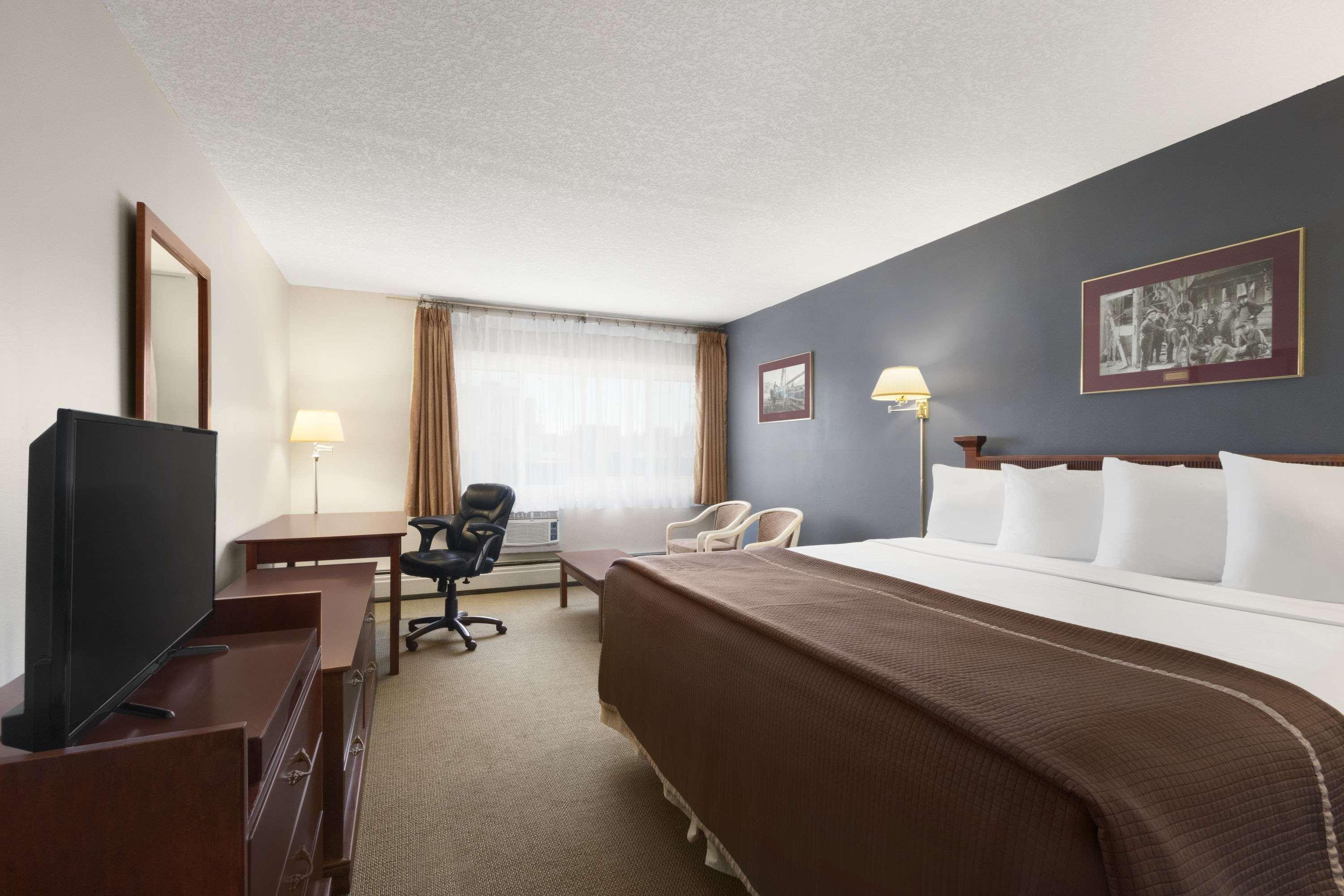 Travelodge By Wyndham South Hotel